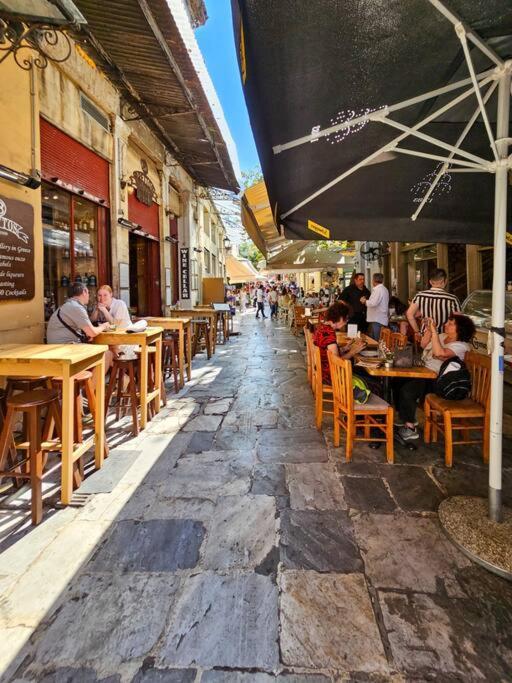 Appartamento Plaka Rafaela Elegant Urban Retreat In Athens Historic Heart Esterno foto