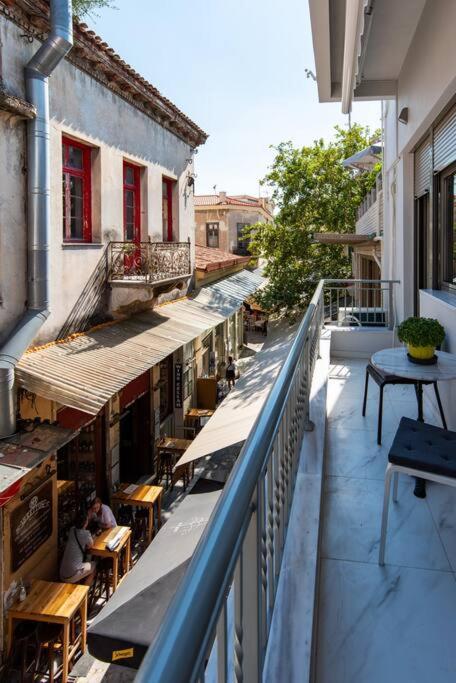 Appartamento Plaka Rafaela Elegant Urban Retreat In Athens Historic Heart Esterno foto
