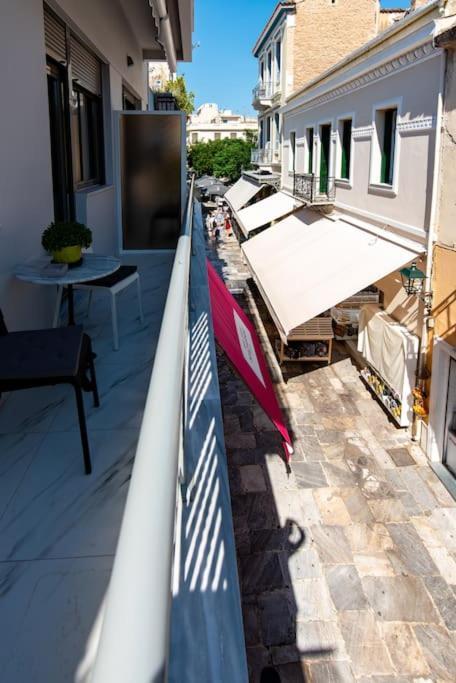 Appartamento Plaka Rafaela Elegant Urban Retreat In Athens Historic Heart Esterno foto